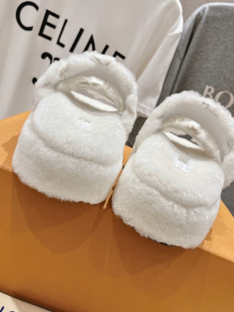 Louis Vuitton Slippers